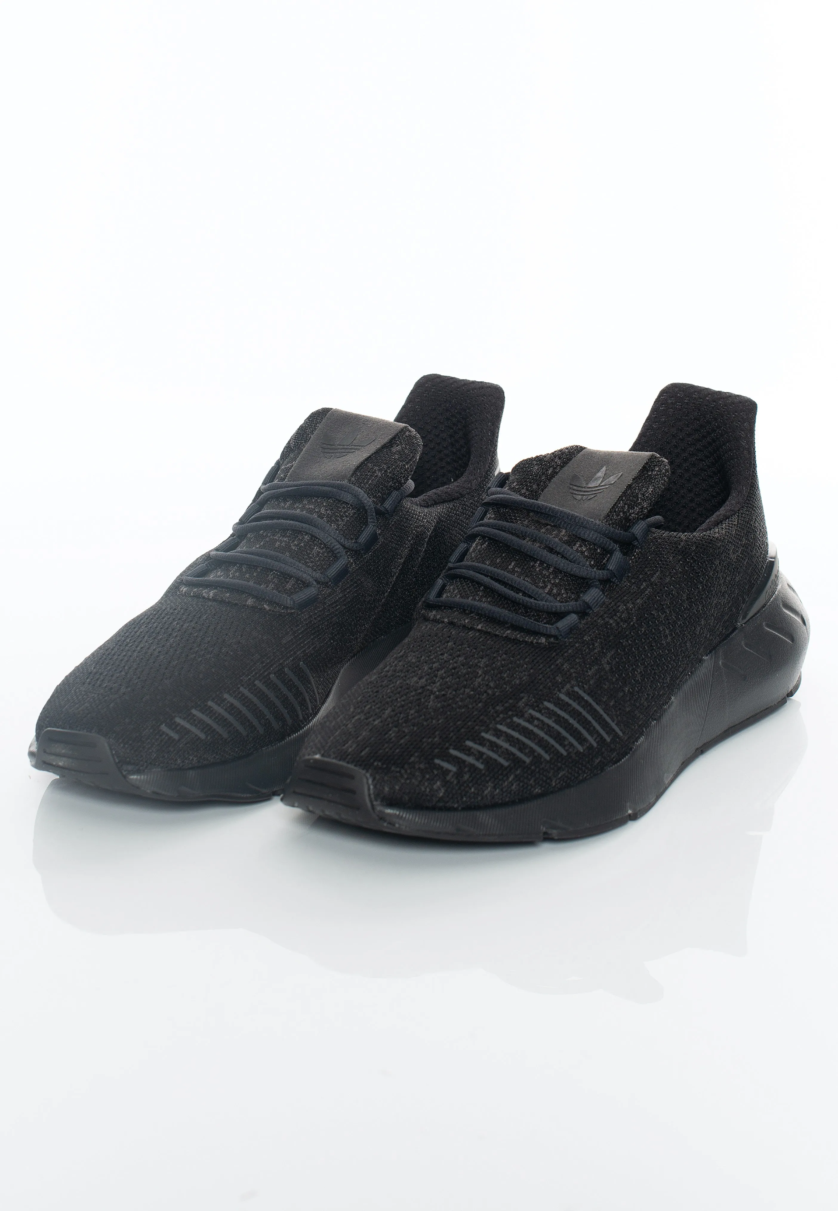 Adidas - Swift Run 22 Decon Cblack/Cblack/Carbon - Shoes