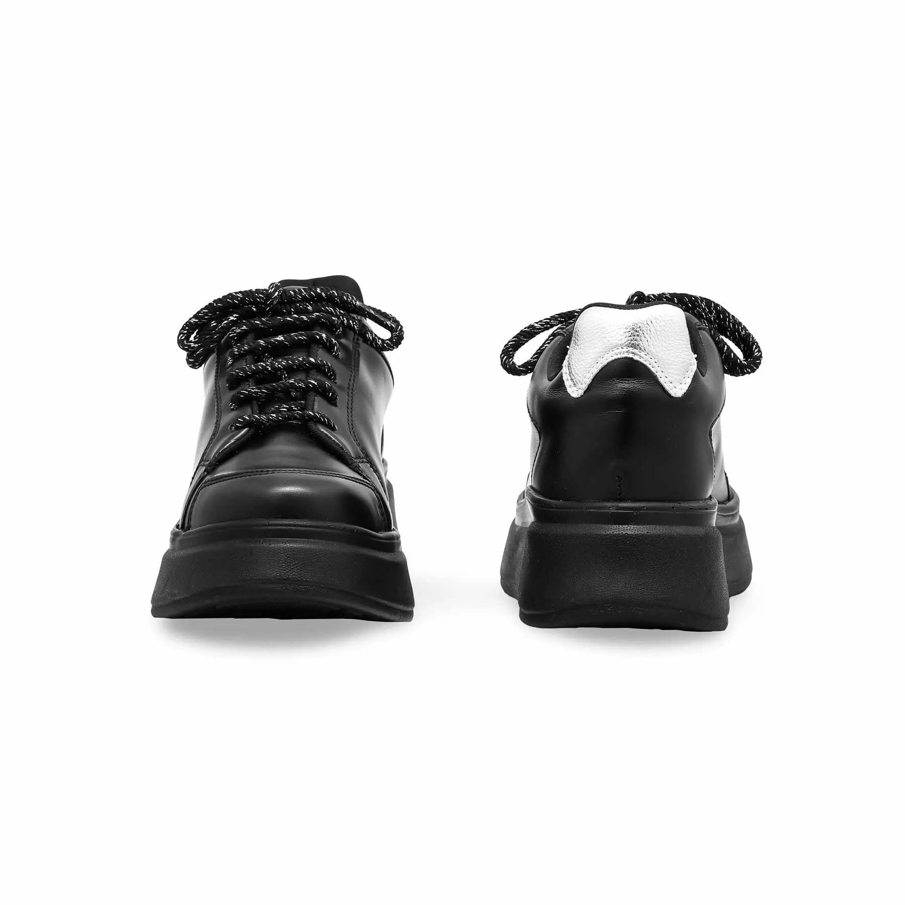 Black Casual Sneaker For Women AT7364