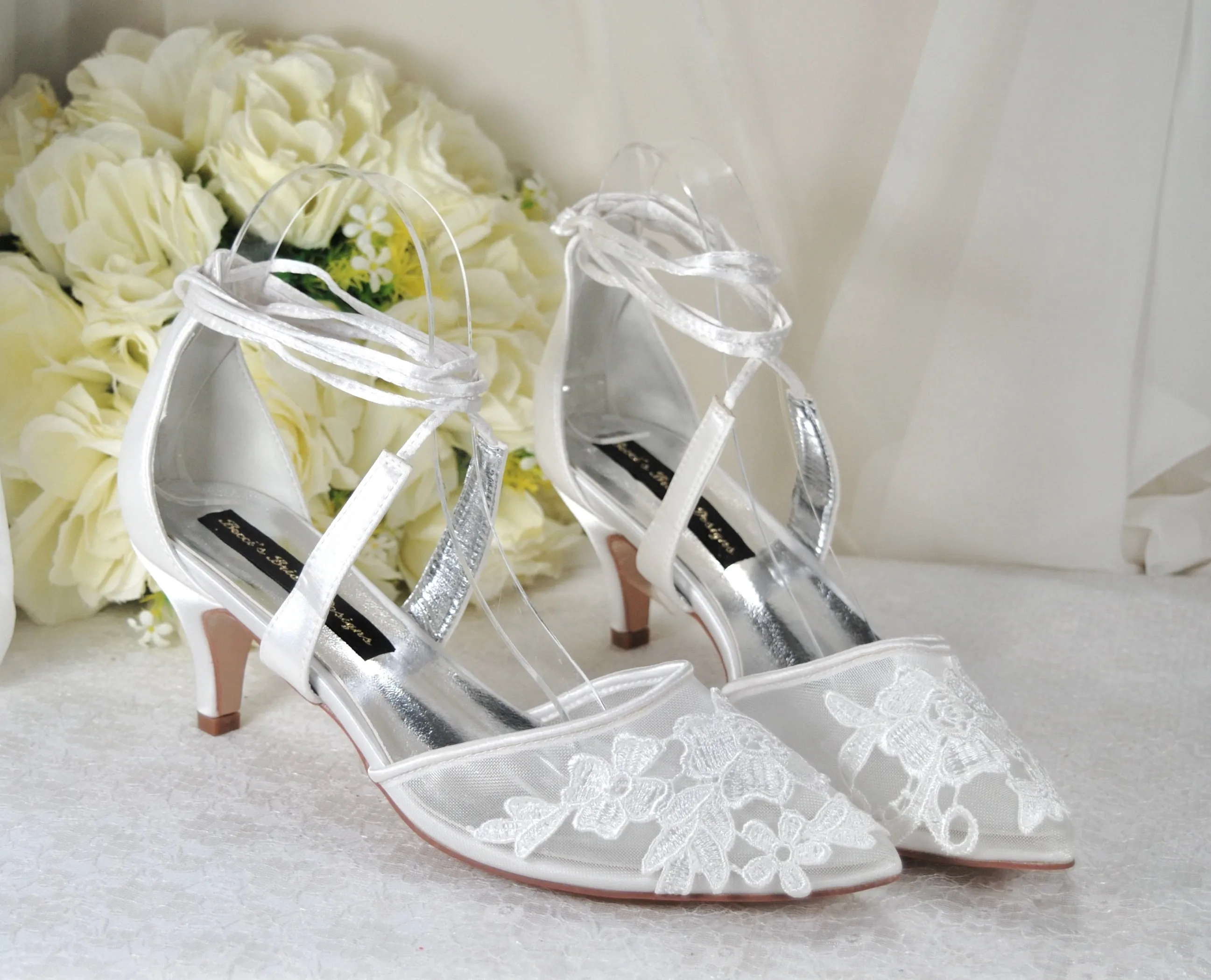 Embroidered Floral Shoes | Ivory or White