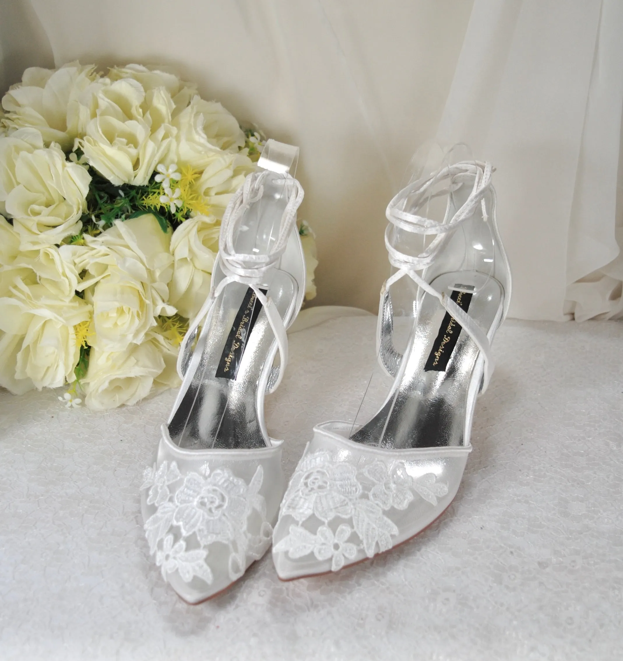 Embroidered Floral Shoes | Ivory or White