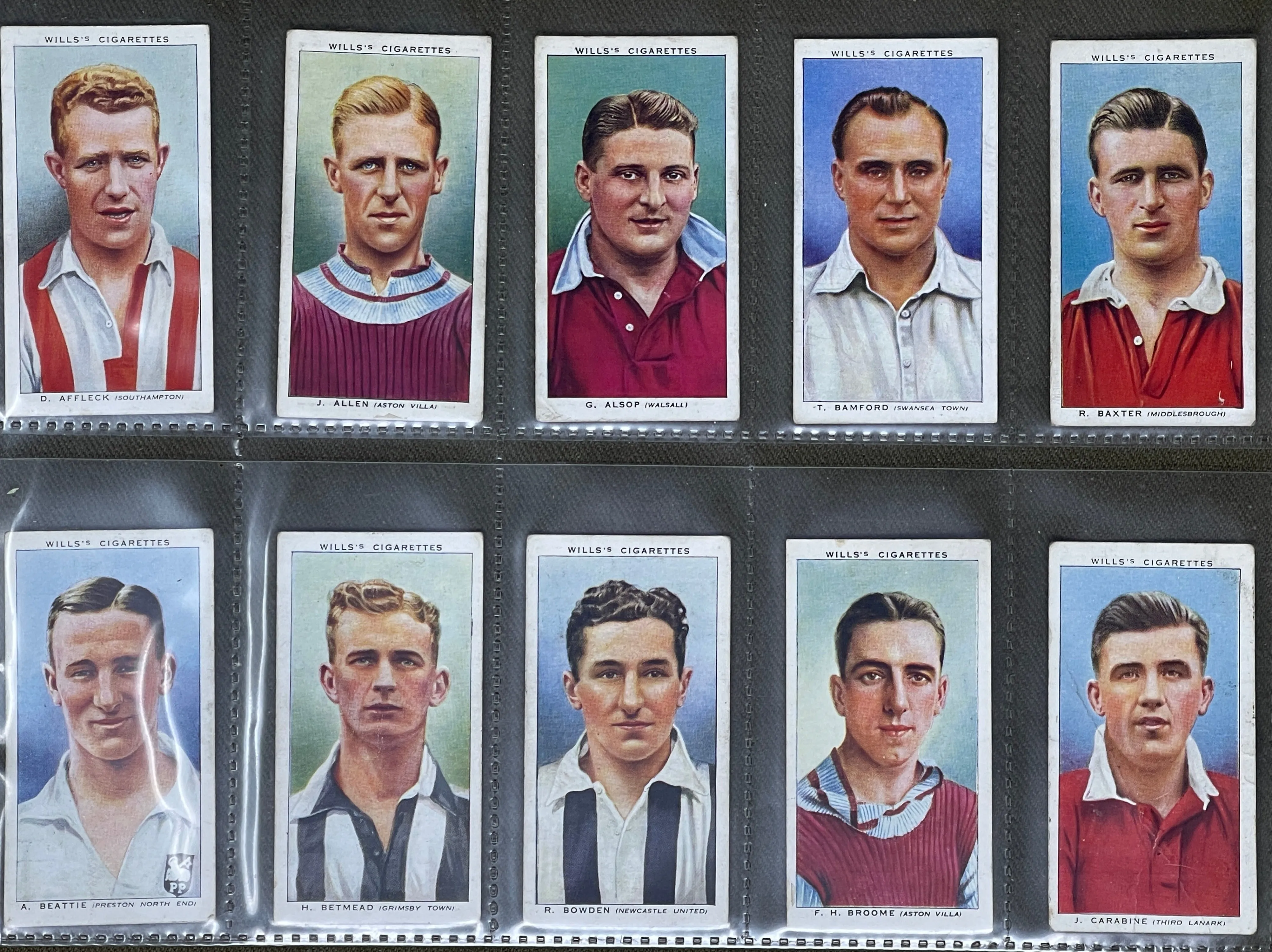 WD & HO Wills Association Footballers Cigarette Cards 1939