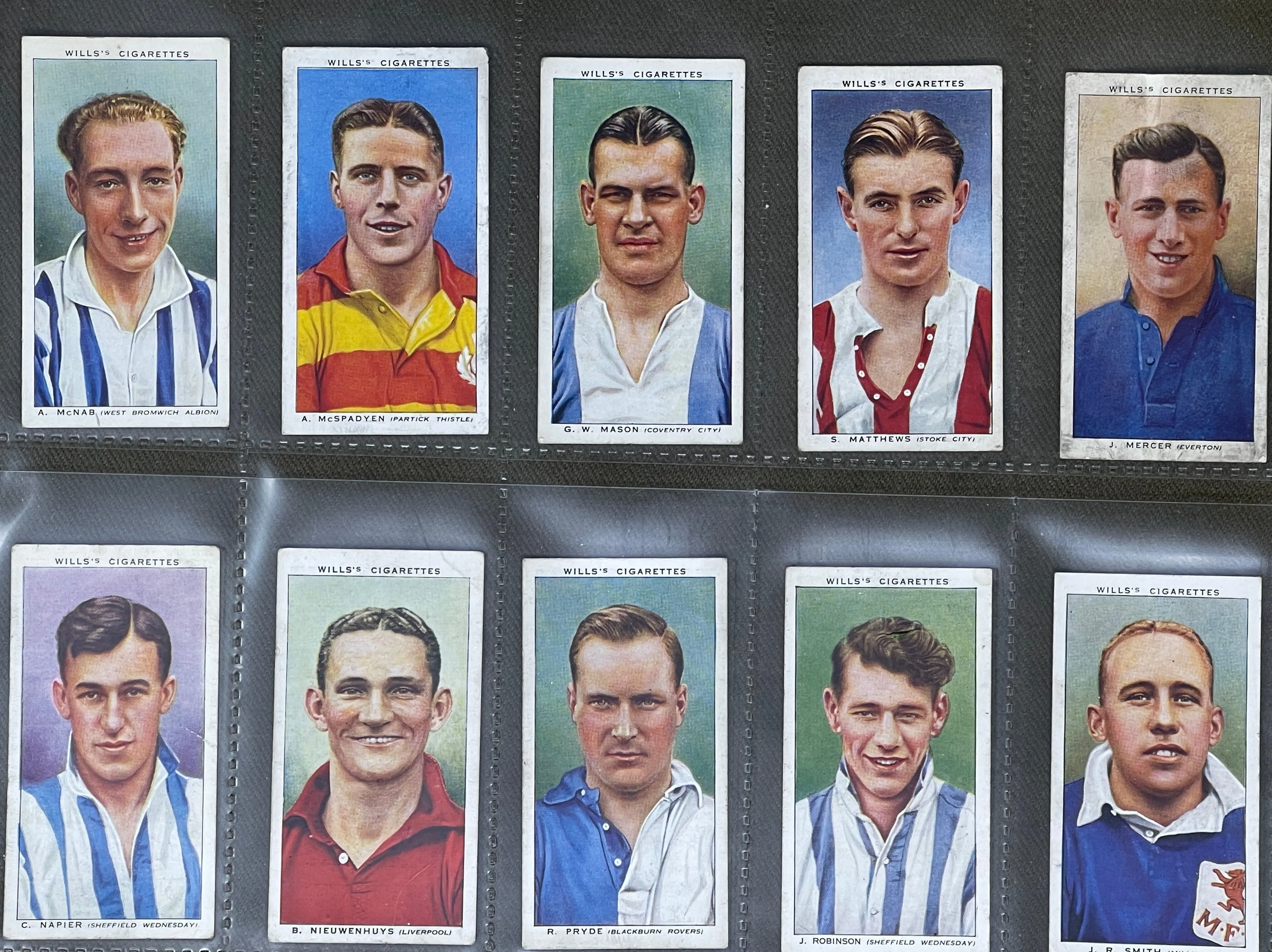 WD & HO Wills Association Footballers Cigarette Cards 1939